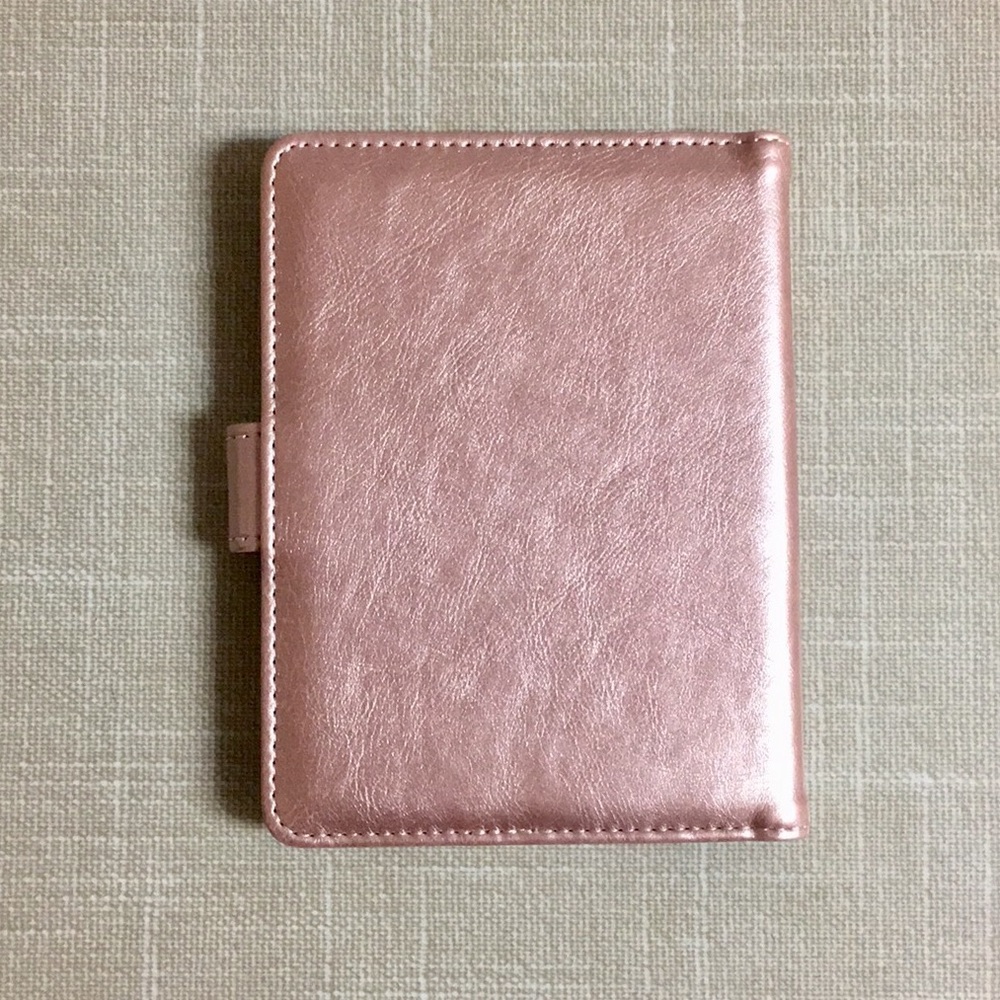 ✈️✨Passport Holder!✨✈️ - Picture 4 of 7